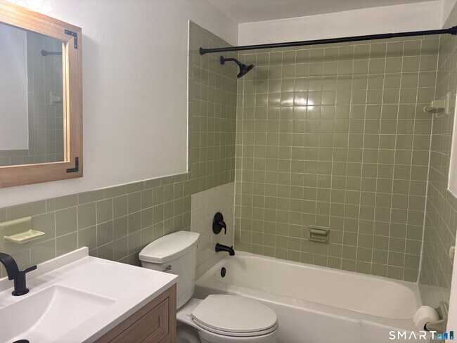 Building Photo - 18 Canterbury Arms