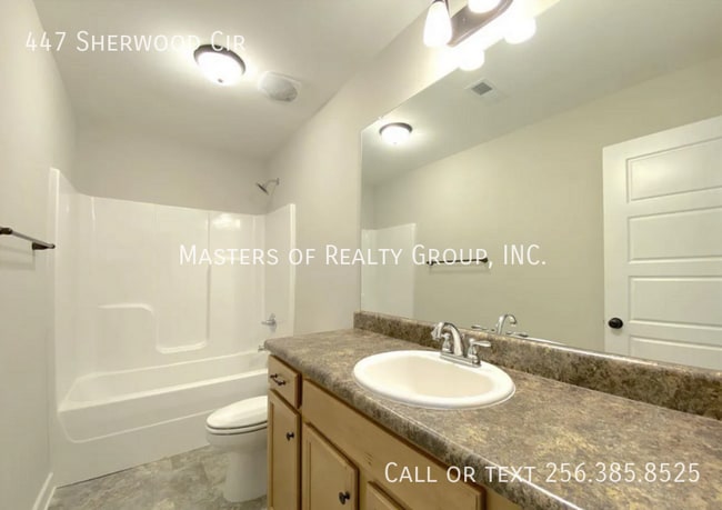 Building Photo - 447 Sherwood Cir