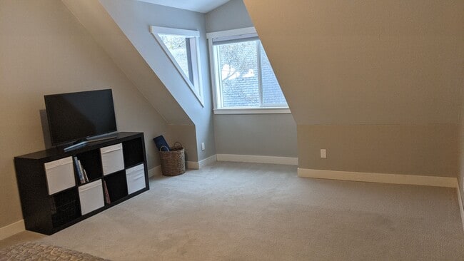 Building Photo - 1661 Choctaw St