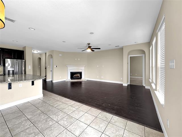 Building Photo - 1952 Sunny Side Dr