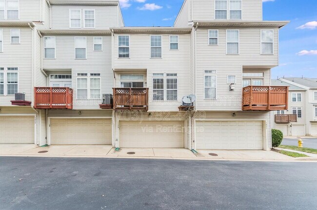 Building Photo - 1030 Harrison Cir