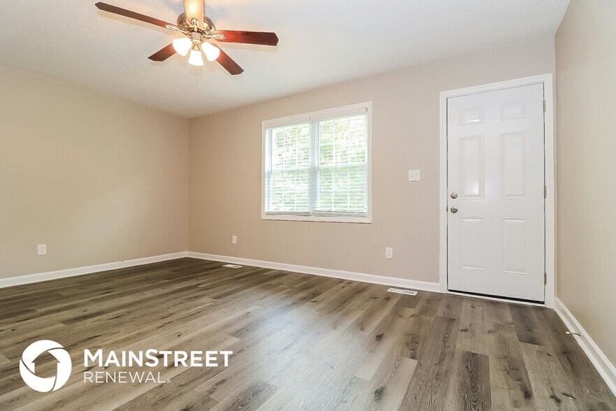 Building Photo - 629 Bullhart Dr