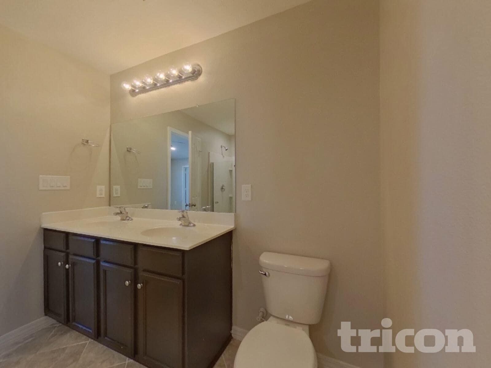 Building Photo - 4936 Broad Leaf Ct