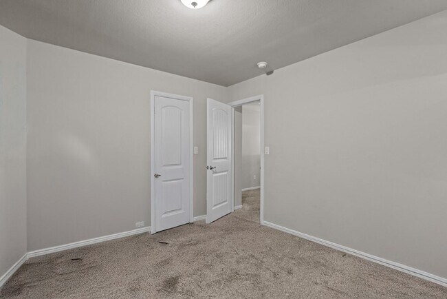 Building Photo - 7418 Horton Ranch Rd