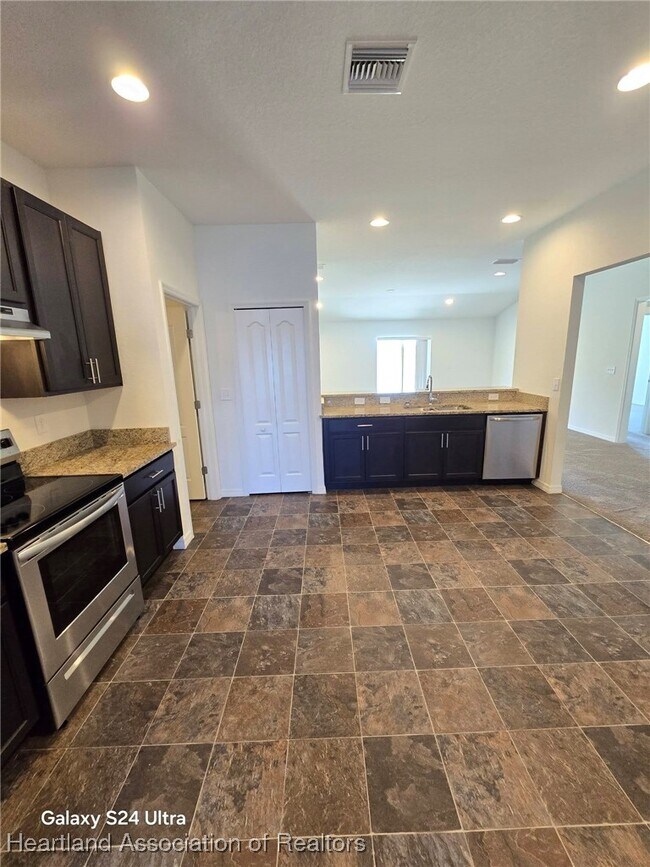 Building Photo - 3144 Calypso Dr