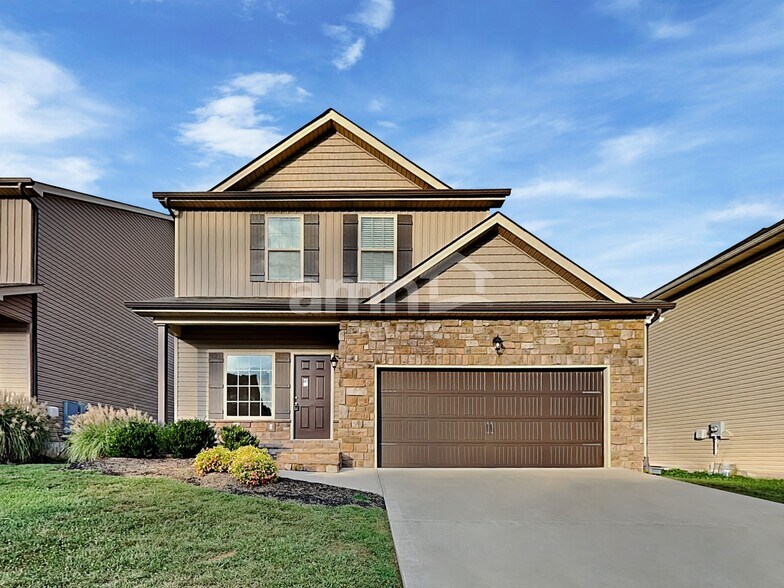 Primary Photo - 2300 Madeline vine ln