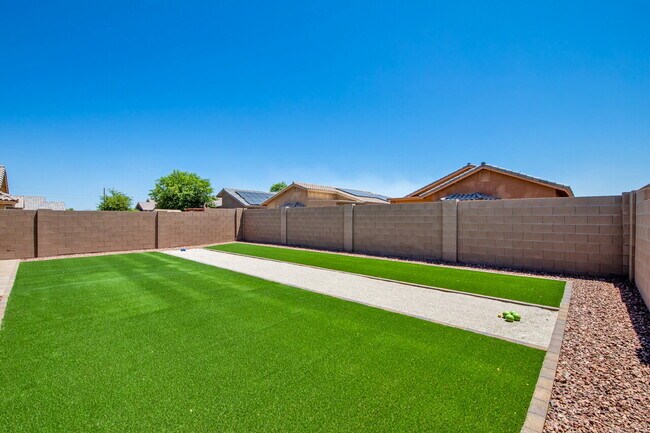 Building Photo - "Fully-Furnished 3-Bedroom, 2-Bathroom Home!"