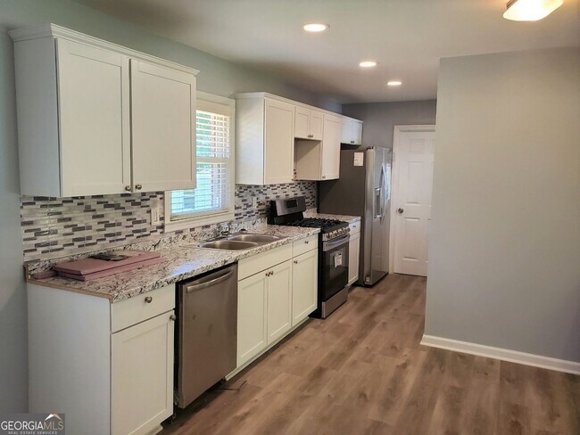 Building Photo - 4867 Flint Hill Rd SW