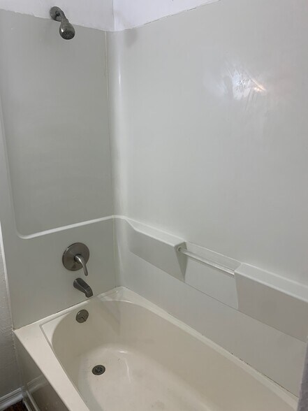 Building Photo - 2410 S San Gully Rd