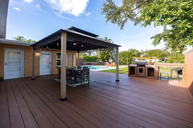 Building Photo - 475 Indian Creek Dr