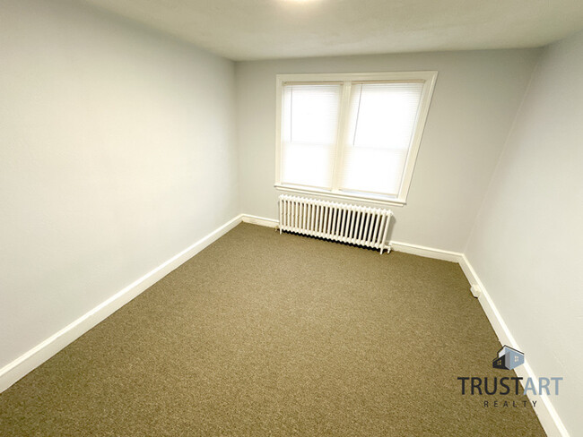 Building Photo - 3 bedroom house in West Oak Lane Philadelp...