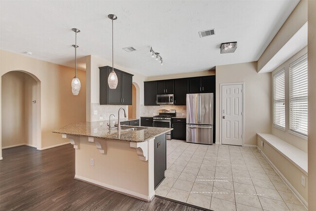 Building Photo - 15103 Sun Glaze Ct