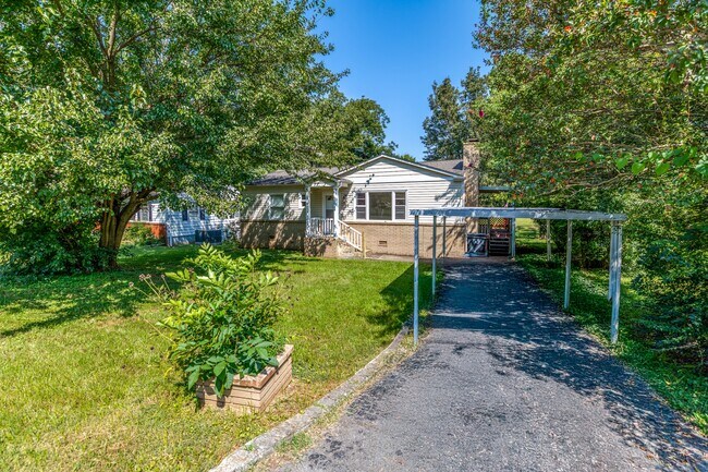 Building Photo - 2139 W Gilbert Ln
