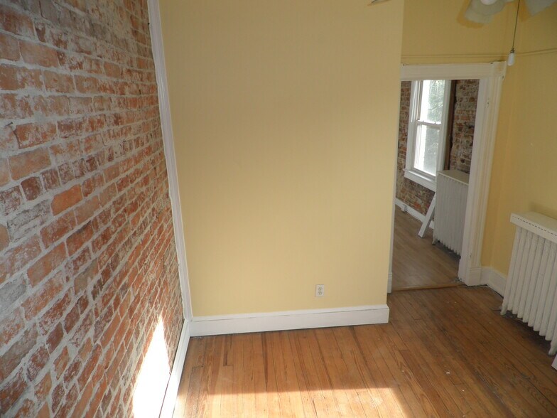 Building Photo - 309 Constitution Ave NE