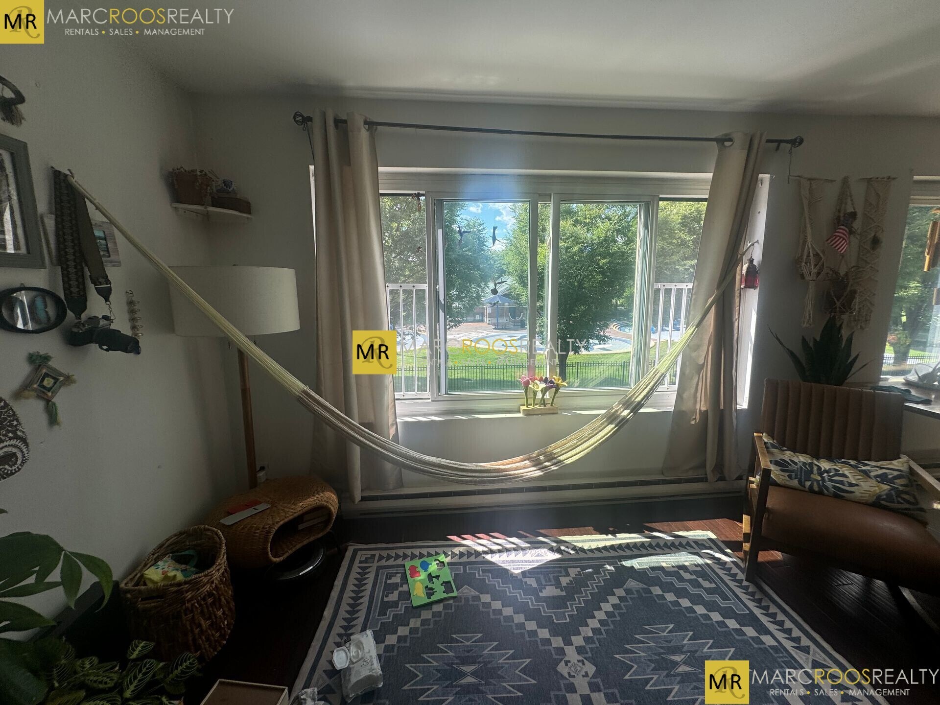 Building Photo - 138 Marginal St