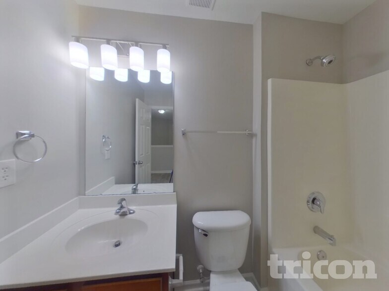 Building Photo - 20539 Harbor View Dr