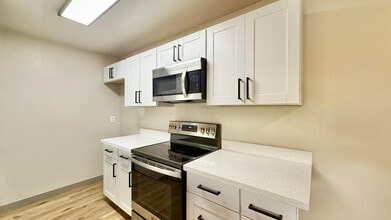 Building Photo - 2938 N 61st Pl