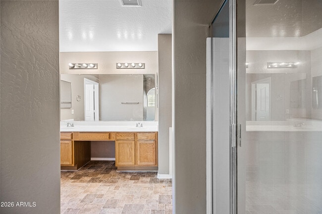 Building Photo - 3719 E Inverness Ave