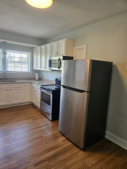 Building Photo - 46 W 11th St