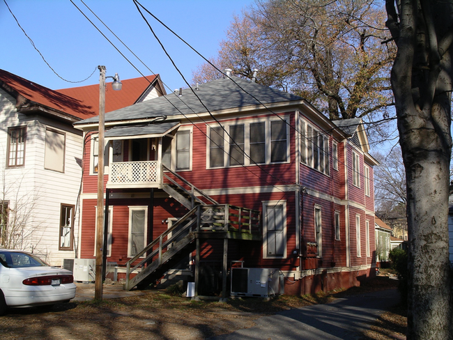 Building Photo - 511 E 8th St