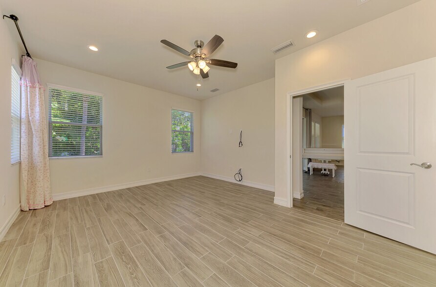 Building Photo - 4400 Conchfish Ln