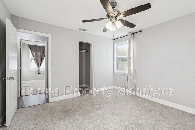 Building Photo - 5408 5th Ave N