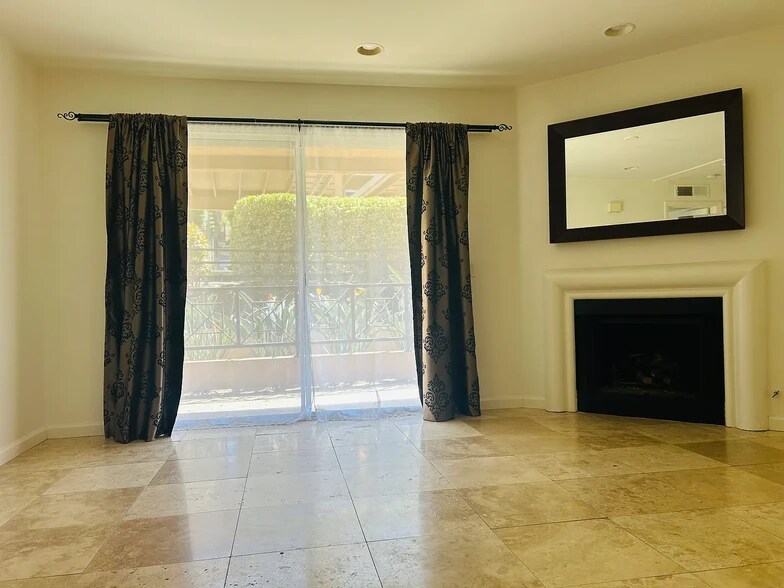 Living Room - 3215 Costa Alta Dr