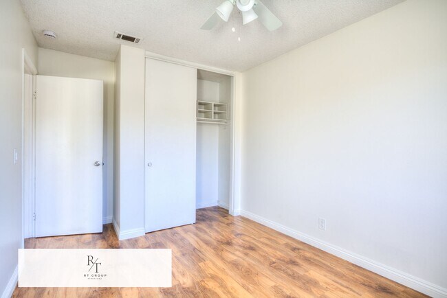 Building Photo - Walnut Valley Unified School District