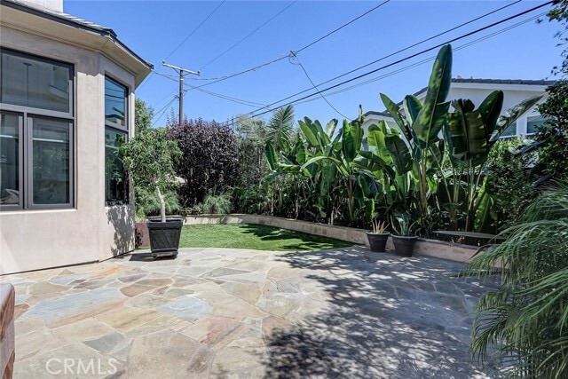 Building Photo - 3404 N Poinsettia Ave