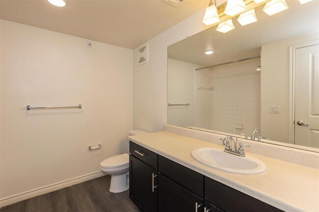 Building Photo - 13101 Avondale Farms Dr