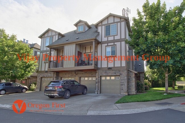 Building Photo - 825 NE Wheelock Pl