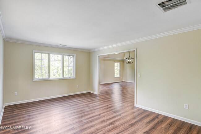 Building Photo - 9 Mackenzie Ct