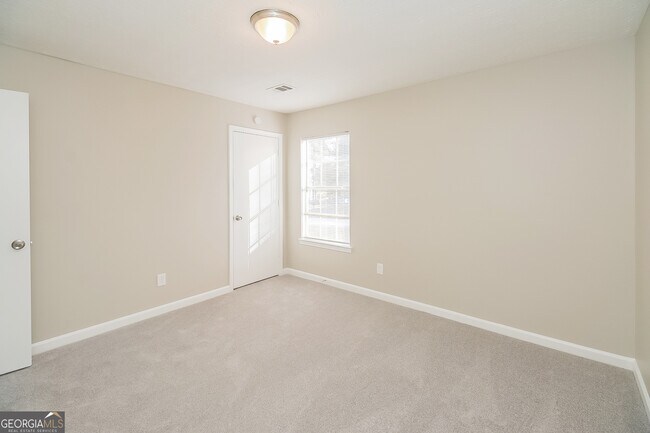 Building Photo - 177 Herscu Ct