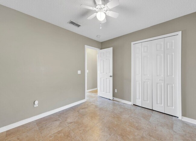 Building Photo - Renovated 3BR/2BA All-Brick Home | South C...