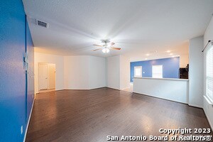 Building Photo - 347 Hunters Rnch E