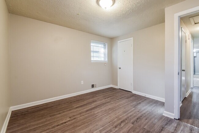 Building Photo - 3938 Windemere Dr