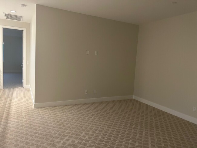 Building Photo - 43275 Passagio Lago Way