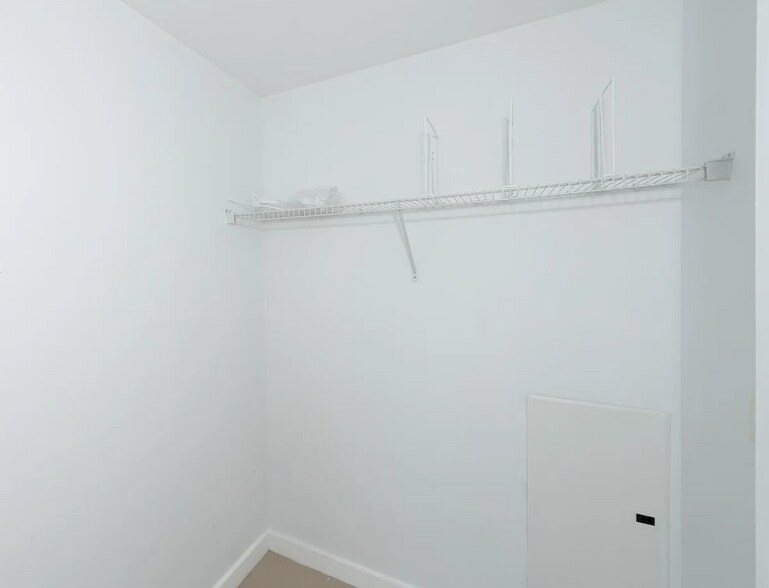 Building Photo - 3301 NE 1st Ave