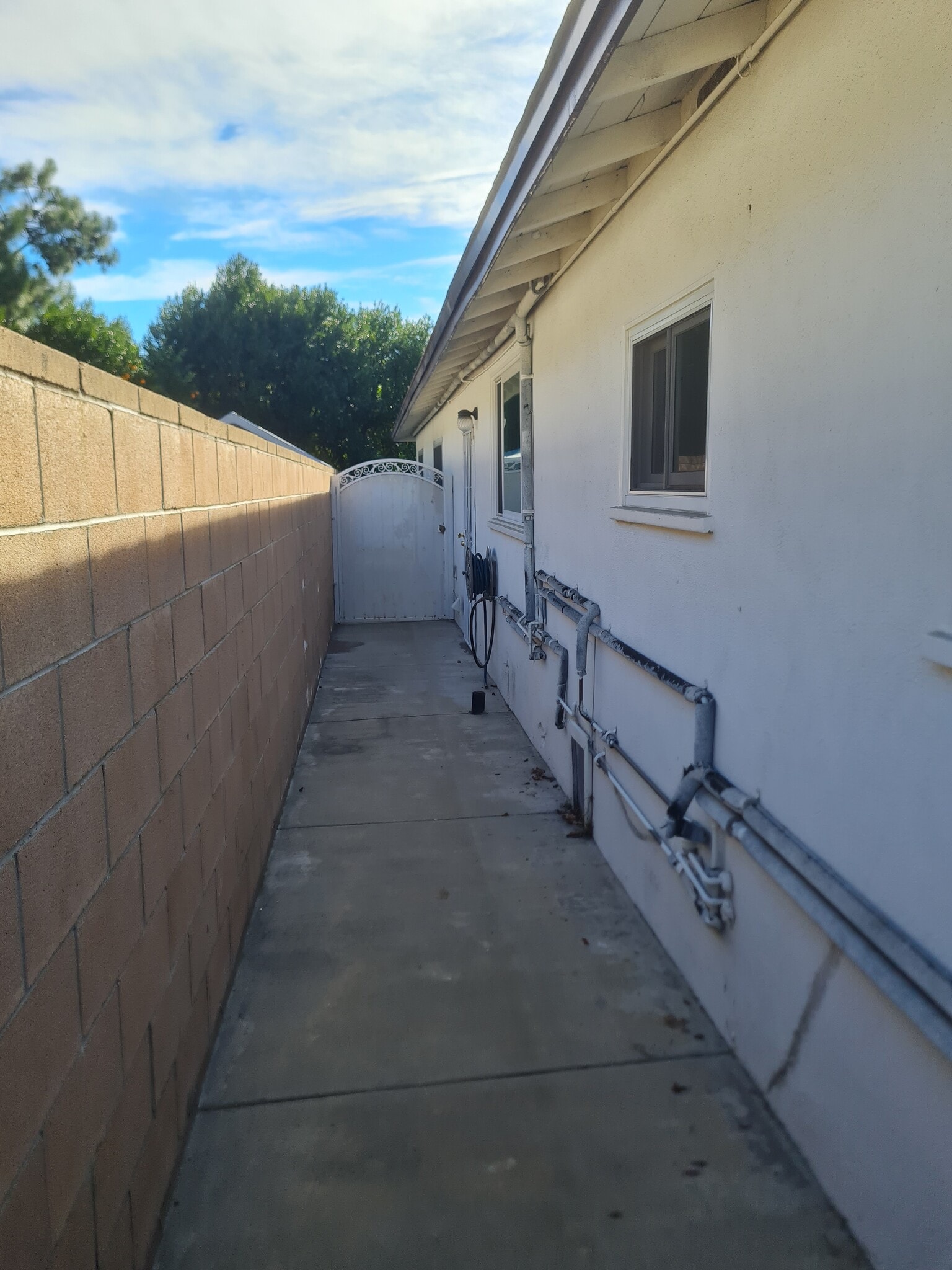 Rear patio gated - 638 Montana St