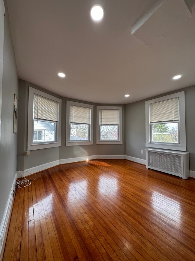 Living Room - 229 Walnut St