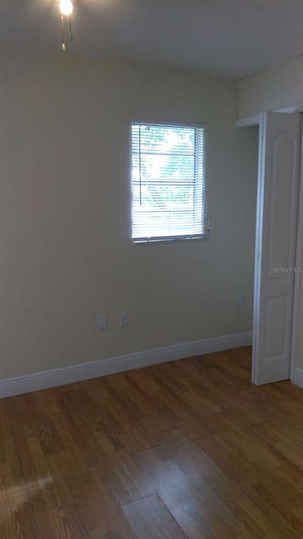 Building Photo - 140 E 12th St