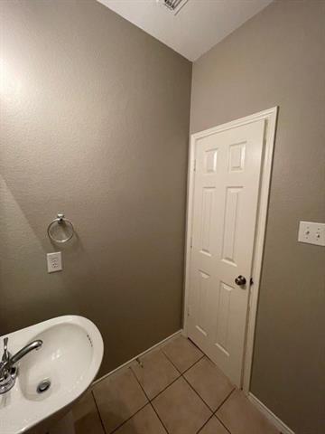Building Photo - 5728 Bedrock Dr