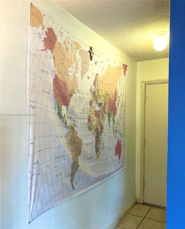 Building Photo - 2460 SW 18th Ave