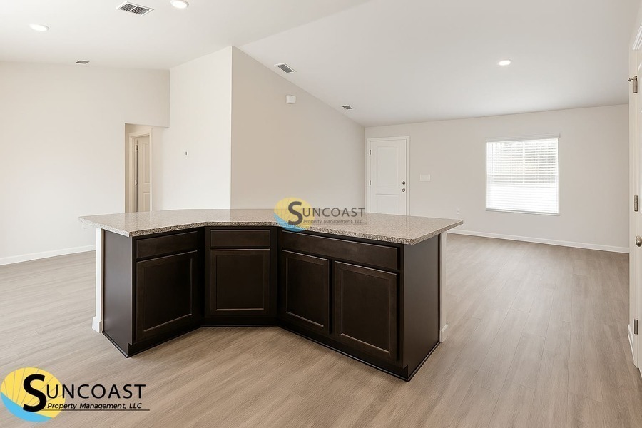 Building Photo - 13 Sellner Pl