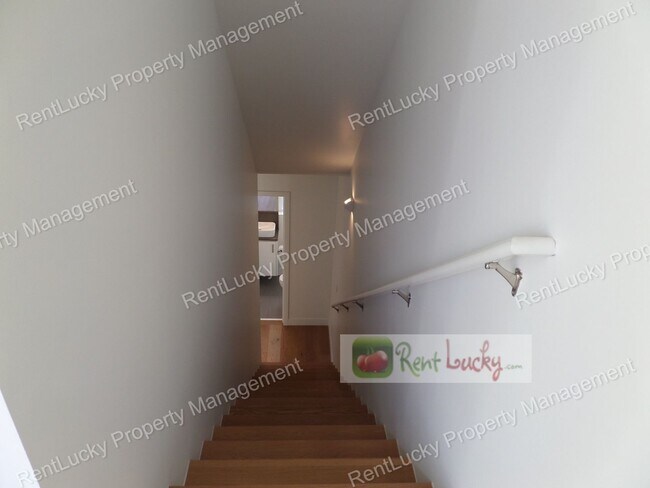 Building Photo - Spectacular VIEW 2 Bedroom+Den Townhome, Zoned For Residential & Commercial Use! Live and Work in...