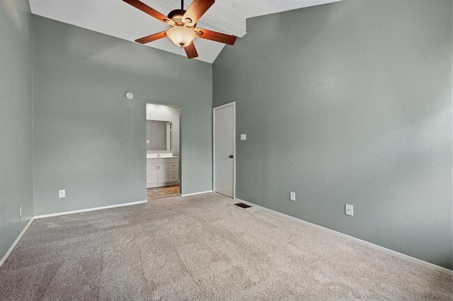 Building Photo - 1748 Ohlen Rd
