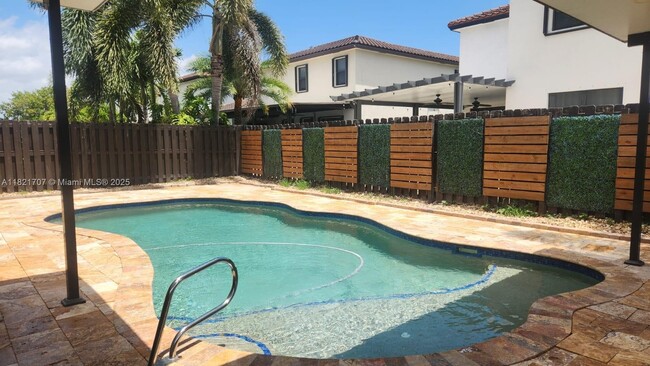 Building Photo - 25309 SW 118 Ct