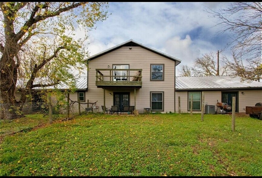 Building Photo - 2087 W Osr