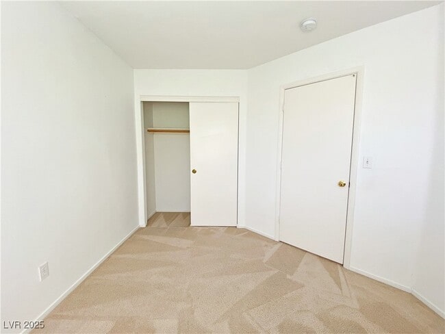 Building Photo - 198 Chadwell Ct