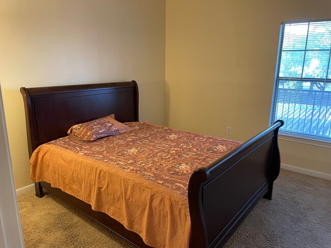 Building Photo - 2320 Gracy Farms Ln